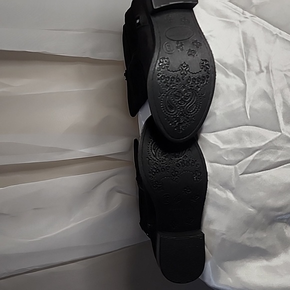 NIB- Madden Girl Tall Black Boots with Silver Embellishments - Picture 5 of 9